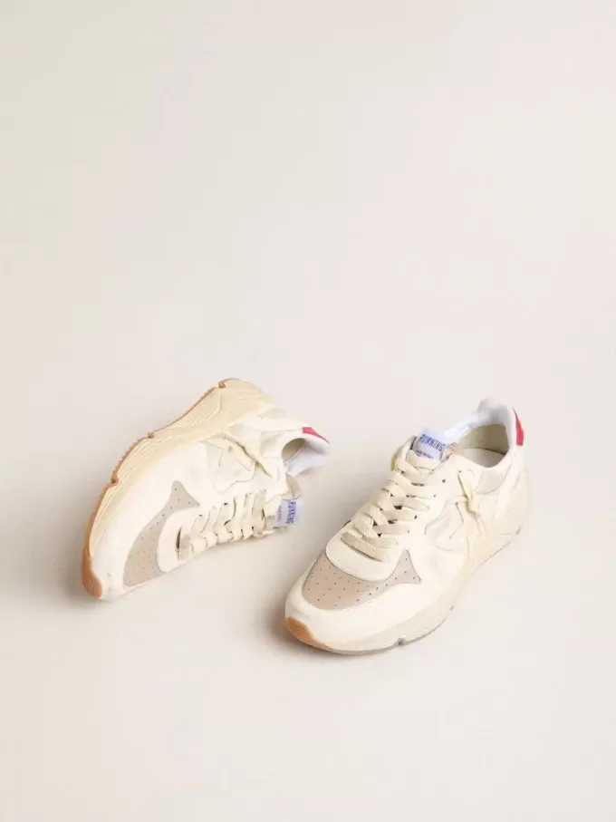 Zapatillas Running Sole para hombre en piel napa con estrella de piel beige y lengüeta roja en el talón Zapatillas Running Sole para hombre en piel napa con estrella de piel beige y lengüeta roja en el talón