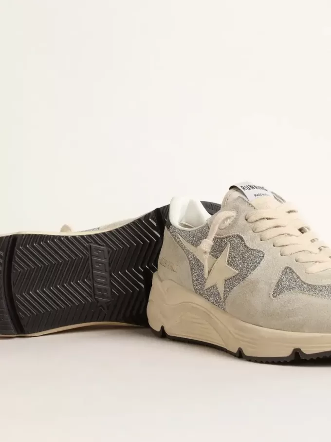 Zapatillas Running Sole para mujer adornadas con cristales Swarovski y estrella de color marfil Zapatillas Running Sole para mujer adornadas con cristales Swarovski y estrella de color marfil