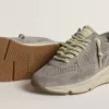 Zapatillas Running Sole para mujer en ante gris con estrella y lengüeta en el talón en ante gris Zapatillas Running Sole para mujer en ante gris con estrella y lengüeta en el talón en ante gris