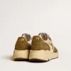 Zapatillas Running Sole para mujer en ante marrón y malla con estrella dorada brillante Zapatillas Running Sole para mujer en ante marrón y malla con estrella dorada brillante