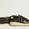 Zapatillas Running Sole para mujer en negro brillante con estrella de piel y lengüeta de nubuck en el talón