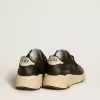 Zapatillas Running Sole para mujer en negro brillante con estrella de piel y lengüeta de nubuck en el talón