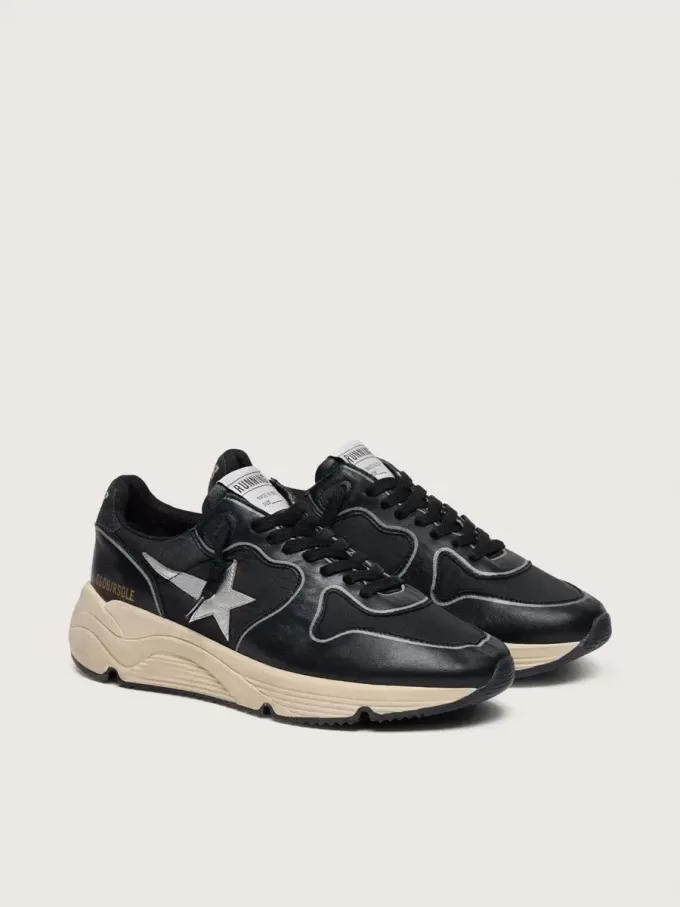 Zapatillas Running Sole para mujer en piel napa negra y nailon con estrella de piel plateada Zapatillas Running Sole para mujer en piel napa negra y nailon con estrella de piel plateada