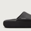 Zapatillas sin cordones Space-Star Slide para hombre en piel negra. Zapatillas sin cordones Space-Star Slide para hombre en piel negra.