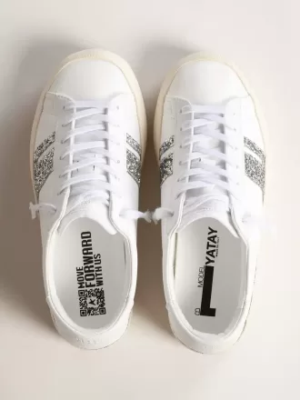 Zapatillas sostenibles Yatay Modelo 1B con parte superior blanca de origen biológico y purpurina plateada reciclada Y Zapatillas sostenibles Yatay Modelo 1B con parte superior blanca de origen biológico y purpurina plateada reciclada Y