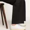 Zapatillas sostenibles Yatay Modelo 1B con parte superior blanca de origen biológico y Y blanca Zapatillas sostenibles Yatay Modelo 1B con parte superior blanca de origen biológico y Y blanca