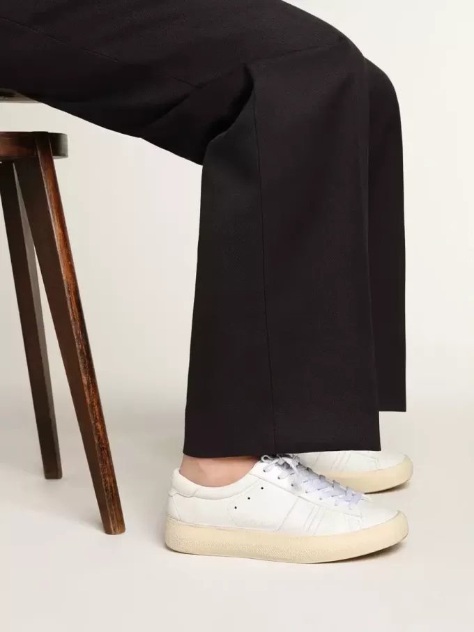 Zapatillas sostenibles Yatay Modelo 1B con parte superior blanca de origen biológico y Y blanca Zapatillas sostenibles Yatay Modelo 1B con parte superior blanca de origen biológico y Y blanca