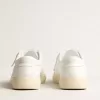 Zapatillas sostenibles Yatay Modelo 1B con parte superior blanca de origen biológico y Y blanca Zapatillas sostenibles Yatay Modelo 1B con parte superior blanca de origen biológico y Y blanca