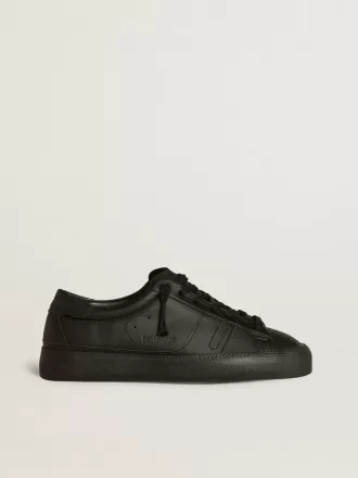Zapatillas sostenibles Yatay Modelo 1B con parte superior de origen biológico y Y negra