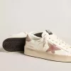 Zapatillas Stardan con estrella y lengüeta del talón de piel rosa texturizada Zapatillas Stardan con estrella y lengüeta del talón de piel rosa texturizada