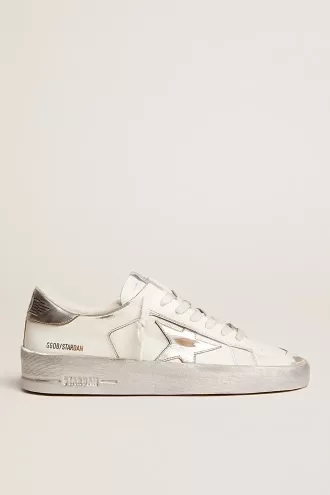 Zapatillas Stardan con estrella y lengüeta en el talón de cuero metalizado plateado