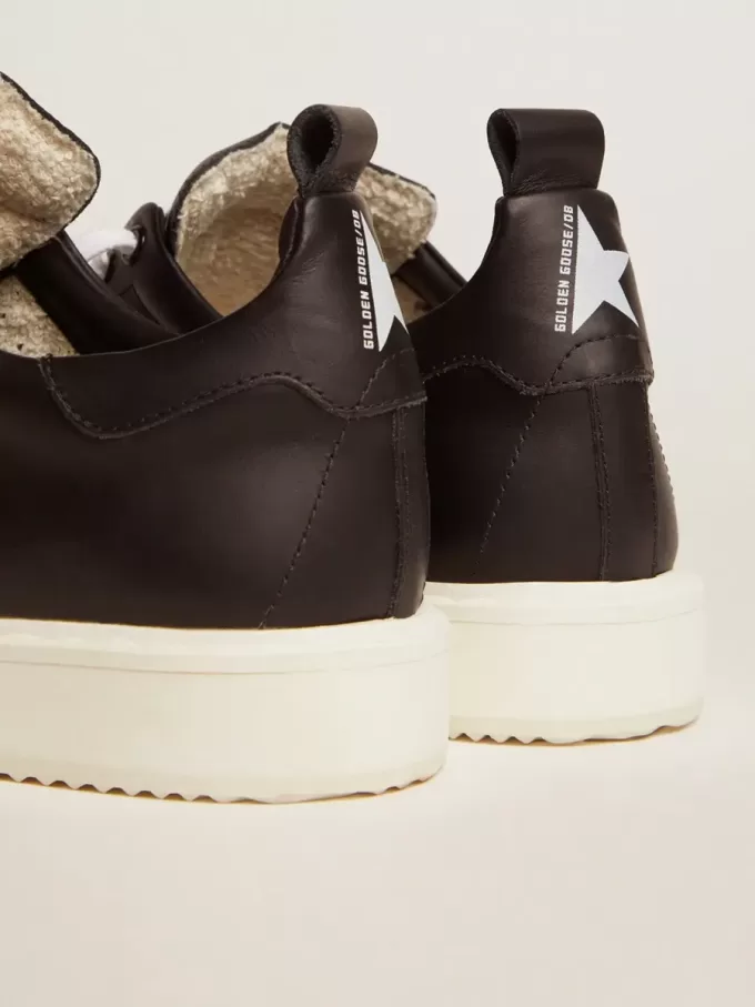 Zapatillas Starter en piel totalmente negra Zapatillas Starter en piel totalmente negra