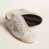 Zapatillas Super-Star en piel gris-blanca con efecto brillante y estrella de piel Zapatillas Super-Star en piel gris-blanca con efecto brillante y estrella de piel