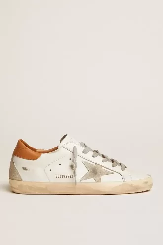Zapatillas Super-Star para hombre con estrella de ante y lengüeta marrón en el talón Zapatillas Super-Star para hombre con estrella de ante y lengüeta marrón en el talón