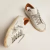 Zapatillas Super-Star para hombre con estrella de ante y lengüeta marrón en el talón Zapatillas Super-Star para hombre con estrella de ante y lengüeta marrón en el talón