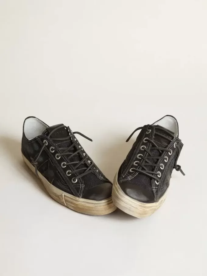 Zapatillas V-Star en denim azul medianoche con estrella y puntera de cuero negro Zapatillas V-Star en denim azul medianoche con estrella y puntera de cuero negro