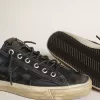 Zapatillas V-Star en denim azul medianoche con estrella y puntera de cuero negro Zapatillas V-Star en denim azul medianoche con estrella y puntera de cuero negro