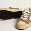 Zapatillas V-Star para hombre en ante gris paloma con estrella de piel napa blanca Zapatillas V-Star para hombre en ante gris paloma con estrella de piel napa blanca