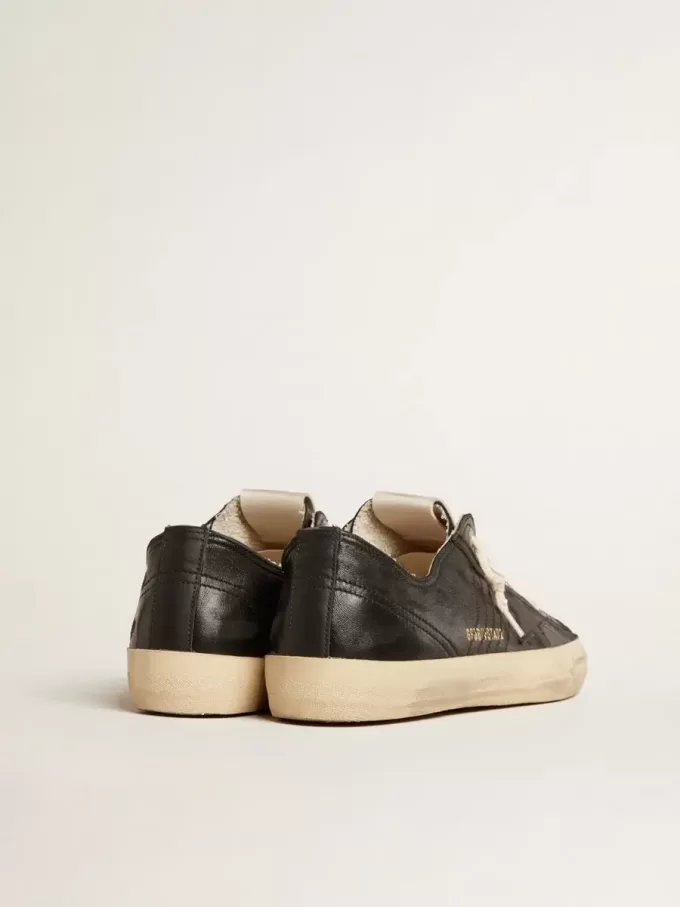 Zapatillas V-Star para hombre en piel napa negra con estrella de piel negra Zapatillas V-Star para hombre en piel napa negra con estrella de piel negra