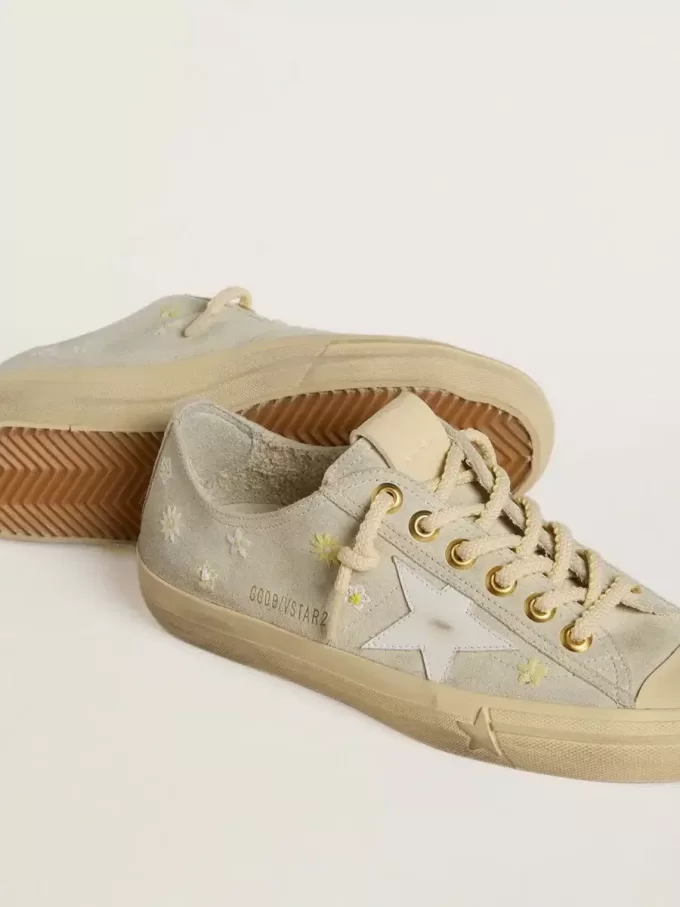 Zapatillas V-Star para mujer en ante gris hielo con estrella de cuero blanco y bordado floral Zapatillas V-Star para mujer en ante gris hielo con estrella de cuero blanco y bordado floral