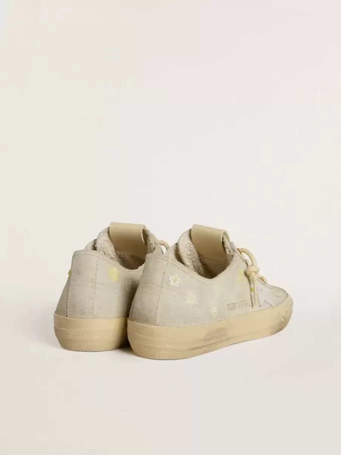 Zapatillas V-Star para mujer en ante gris hielo con estrella de cuero blanco y bordado floral Zapatillas V-Star para mujer en ante gris hielo con estrella de cuero blanco y bordado floral