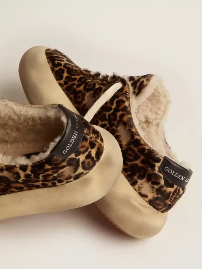 Zapatos Space-Star en piel de potro con estampado animal y forro de borreguillo