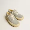 Zapatos Space-Star para hombre en ante gris hielo con estrella perforada Zapatos Space-Star para hombre en ante gris hielo con estrella perforada