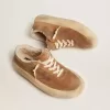 Zapatos Space-Star para mujer en ante color tabaco con forro de piel de oveja