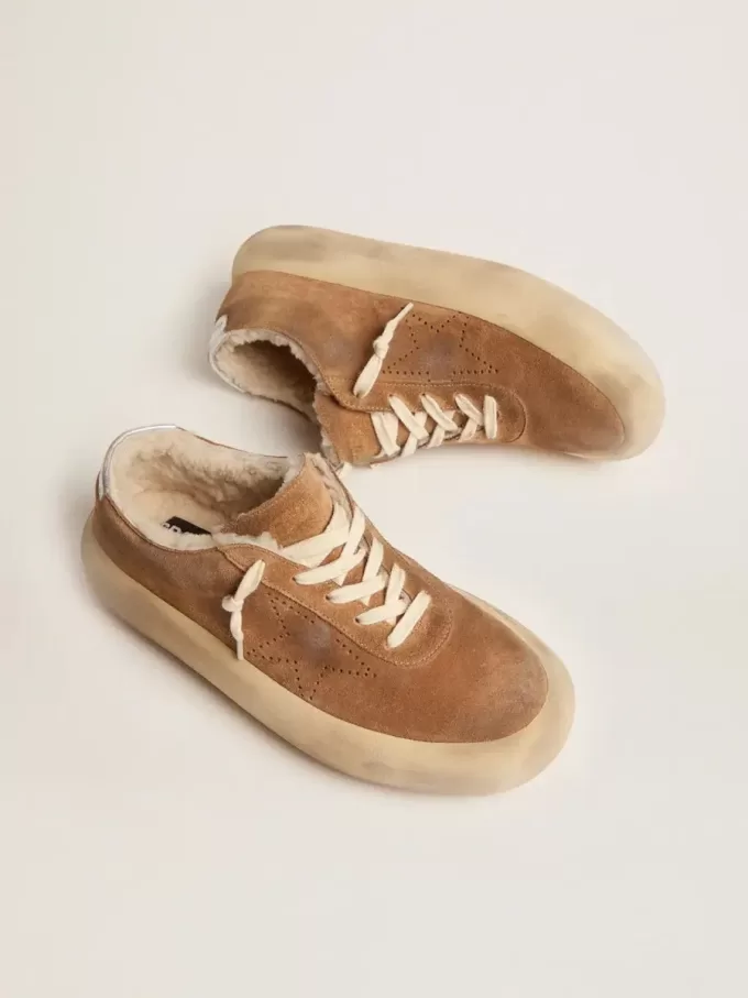 Zapatos Space-Star para mujer en ante color tabaco con forro de piel de oveja