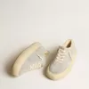 Zapatos Space-Star para mujer en ante gris hielo con forro de borreguillo