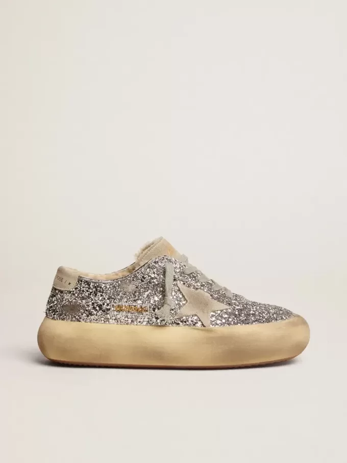 Zapatos Space-Star para mujer en plata brillante con forro de borreguillo Zapatos Space-Star para mujer en plata brillante con forro de borreguillo